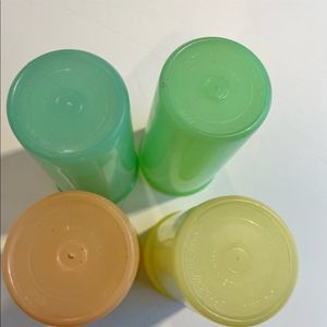 Vintage Tupperware cups. Small cups. 4 cups. Markings on the bottom. Vguc